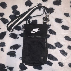NIKE CROSSBODY BAG